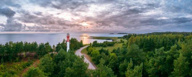 Sõru ülemine tuletorn loojangus, panoraam