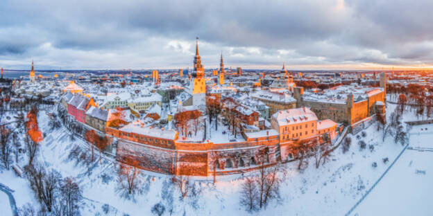 Jõuluaegse Toompea panoraam